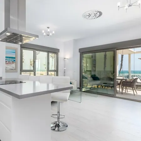 Luxury Front With Pool * Valencia