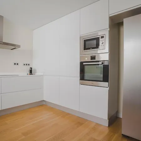 إتش كيو رومز سان فيسينتي