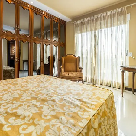 Travel Habitat Atico Ciutat Vella. * Valencia