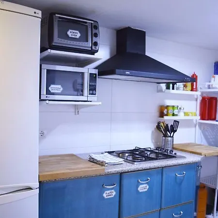 And Benef ゲストハウス *