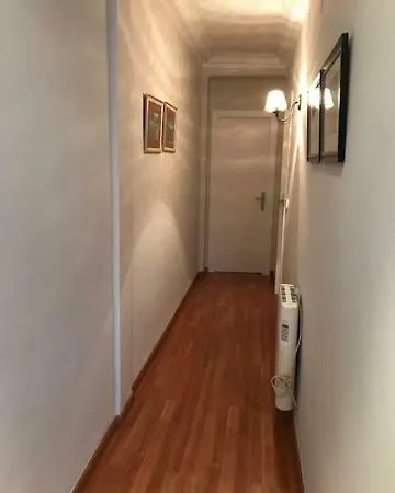 Cristina Center Apartment *