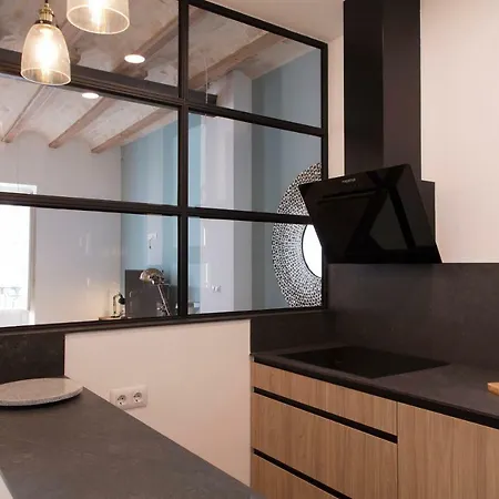 Florit Flats - Luxury With Balcony - 4 Guests - Centre Апартаменты *
