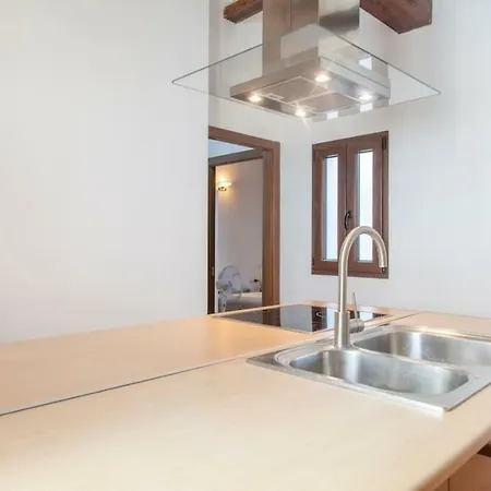 Apartman Luminous Attic Down Town *