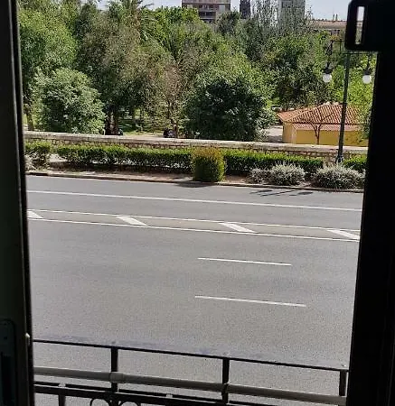 Domus Centro Frente A Torres De Serrano *