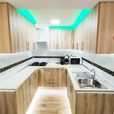 On-line Luxury Apart Sollana 2, Free Wi-fi