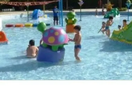 Calle De Frederica Montseny 'politica' Casa O Chalet Szálloda 3*