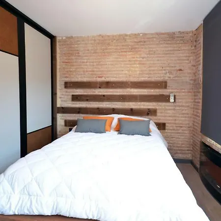 Casita En El Cabañal Con Patio *