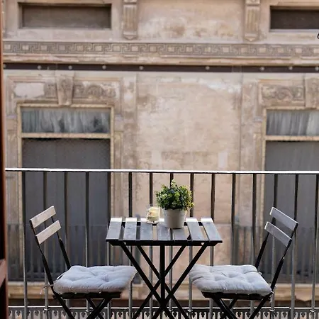 Florit Flats - Serranos