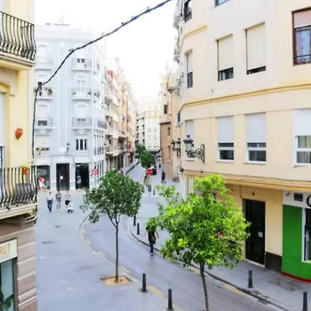 Junto Al Mercado De Ruzafa * バレンシア