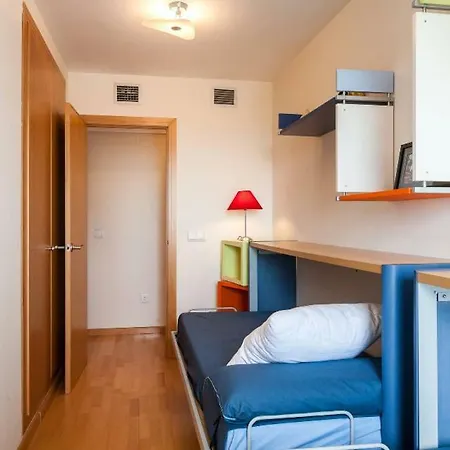 En La Ciudad De Ciencias Y Cerca De La Playa