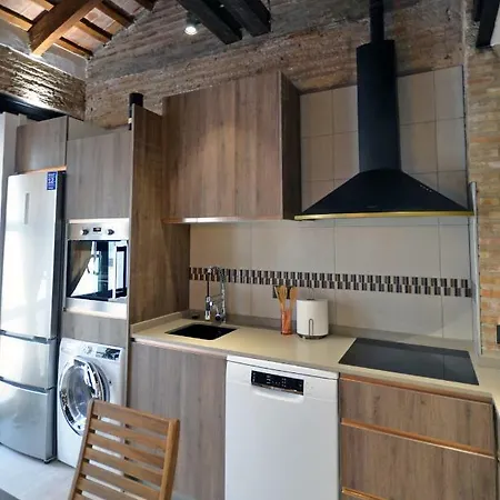 Casita En El Cabañal Con Patio