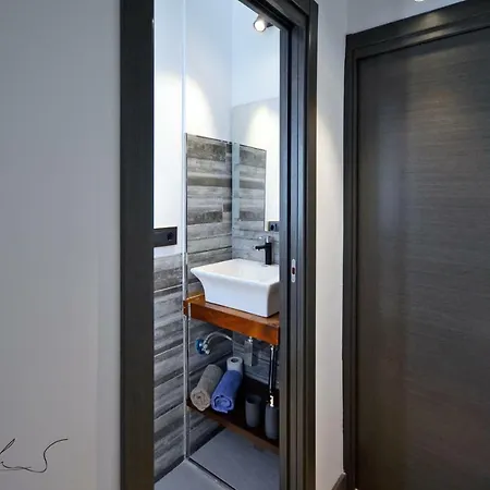 Casita En El Cabañal Con Patio