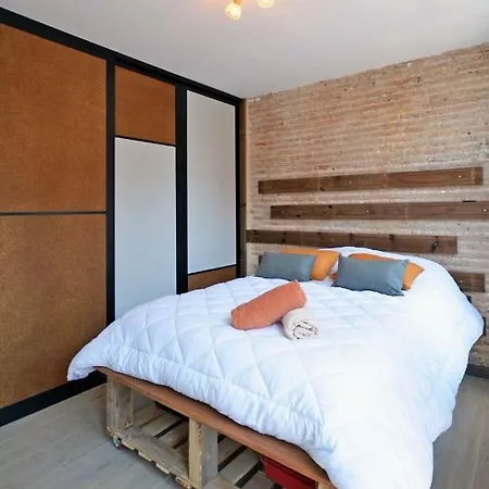 Сasa de vacaciones Casita En El Cabañal Con Patio *