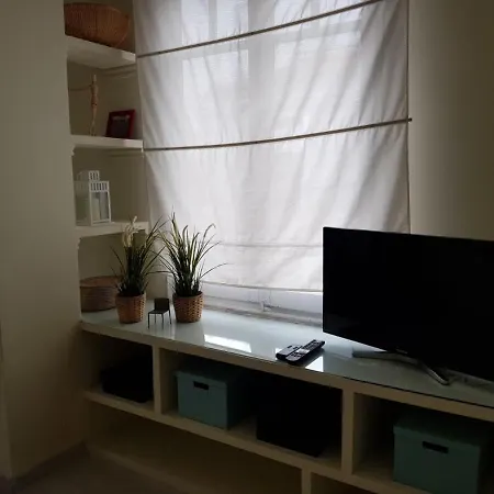 Lovely Two Bedroom Wifi In Centre