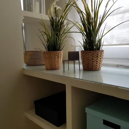 Apartment Lovely Two Bedroom Wifi In Centre *
