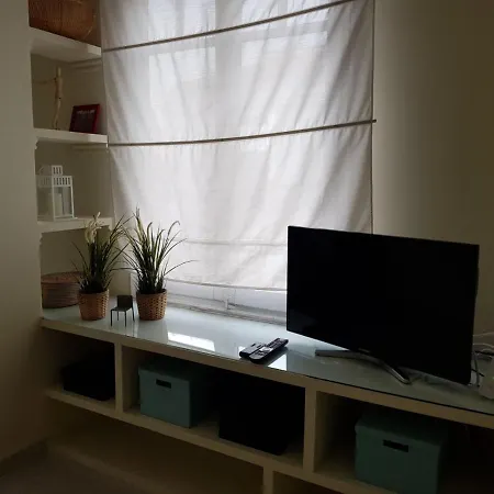 Apartment Lovely Two Bedroom Wifi In Centre