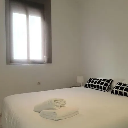 Cozy 3 Bedroom 1 Bathroom By Joaquin Sorolla Station アパート *