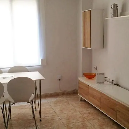 アパート Cozy 3 Bedroom 1 Bathroom By Joaquin Sorolla Station