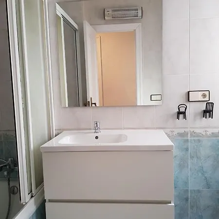 アパート Cozy 3 Bedroom 1 Bathroom By Joaquin Sorolla Station *