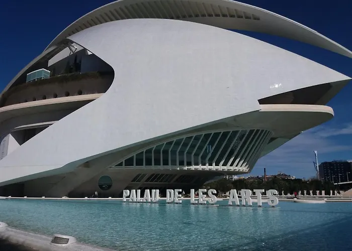 Cerca De La Ciudad De Ciencias