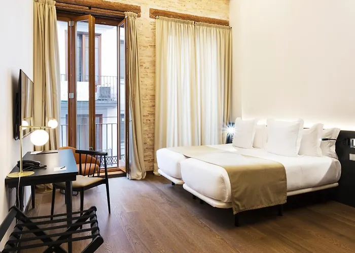 One Shot Mercat Hotel 4*