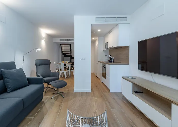 Travel Habitat Alameda Suites.