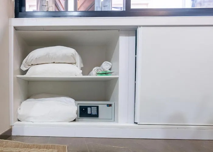 Md Vitoria Center فالنسيا