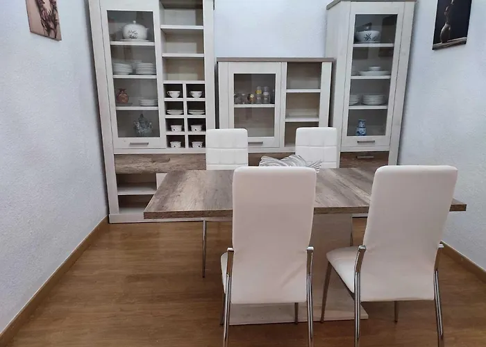 Con Vistas A La Marina Real *