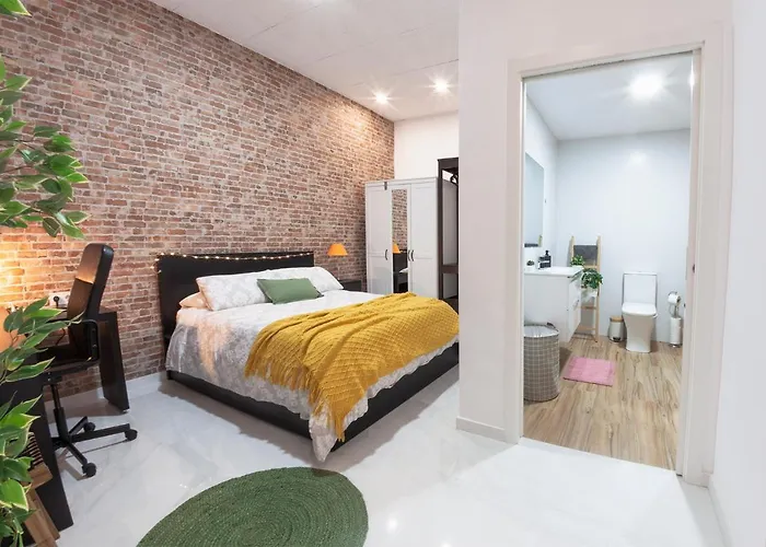 Digital Nomad Retreat 2 -great Location Near Metro 아파트