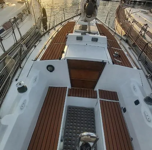 보트호텔 Velero En Puerto De - E&m Boats