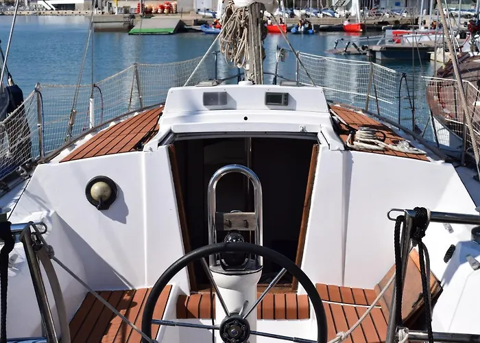 보트호텔 Velero En Puerto De - E&m Boats *