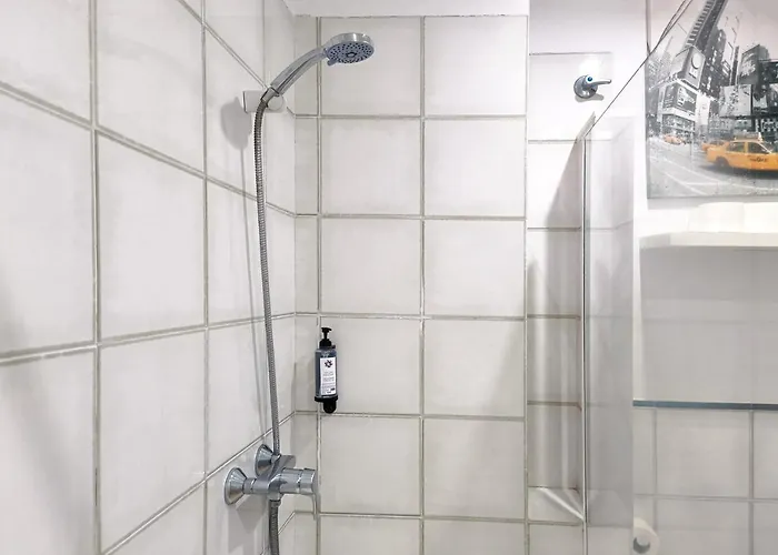 Flats Friends Nave *