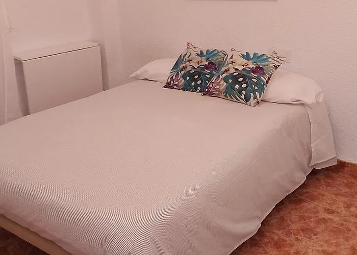 Centro Andando Y Playa Malvarrosa Tranvia 3* فالنسيا