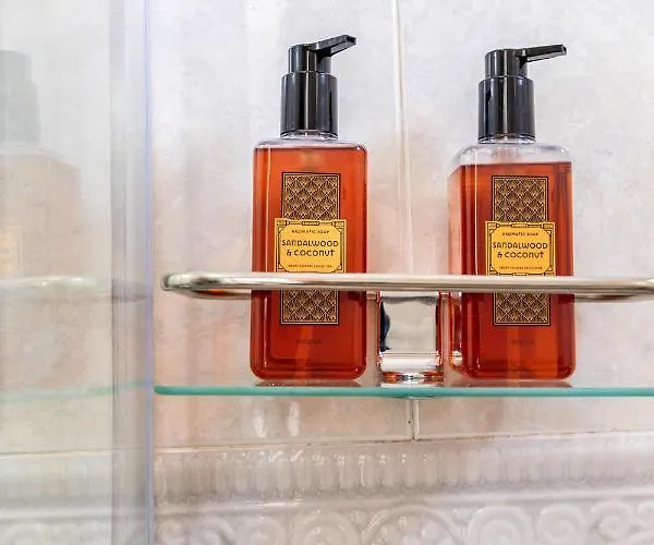 Διαμέρισμα Penthouse Duplex In A 4 Floors Spanish House -8 Min To Center By Metro *