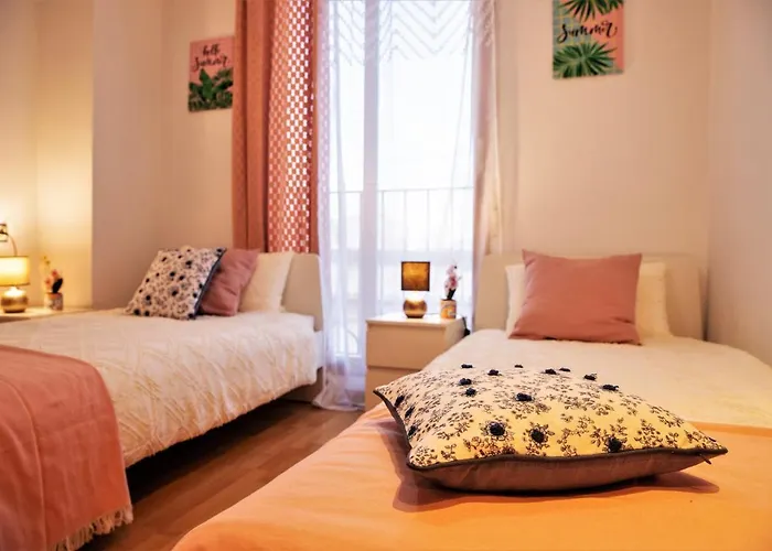 Penthouse Duplex In A 4 Floors Spanish House -8 Min To Center By Metro *