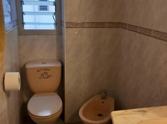 Grande En Piso Compartido Con 2 Adultos * 발렌시아