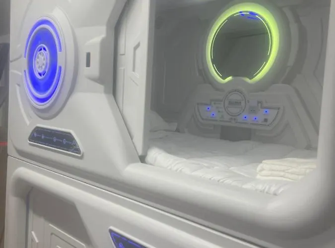 Limin Capsules Капсульный отель Валенсия