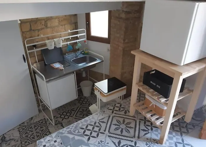 Appartement Precioso Con A/a En Ruzafa Con Terracita Privada Y Acceso A Un Jardin, 2-3 Personas *