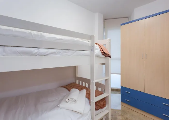 Piso Familiar Cerca Del Centro, Ac Y Wifi Gratis * Valencia