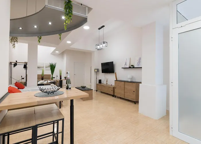 شقة Spacious Oceanografic Flats *