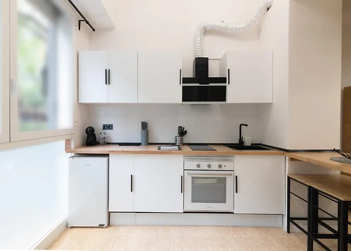 Spacious Oceanografic Flats شقة