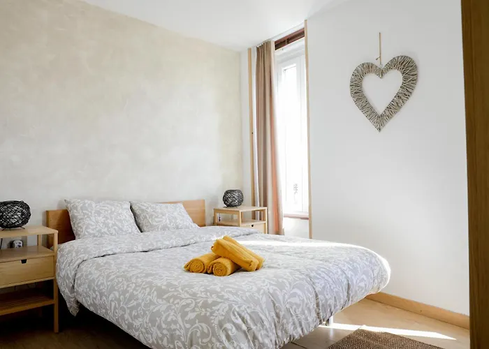 Renovado Y Sofisticado En El Centro De * Valence