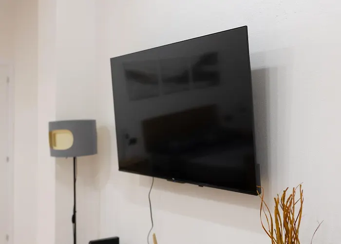 Spacious Oceanografic Flats شقة *