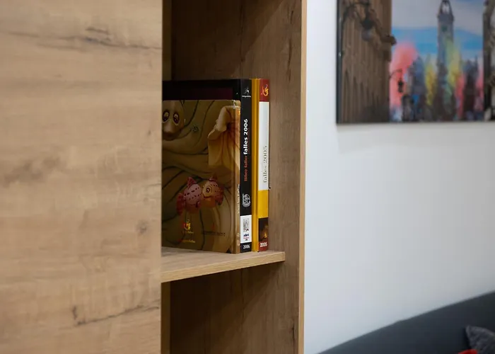 Spacious Oceanografic Flats شقة *