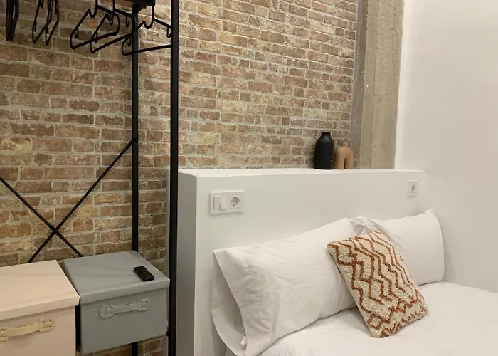 Valencia Beach Rooms Δωμάτια σε οικογενειακή κατοικία *