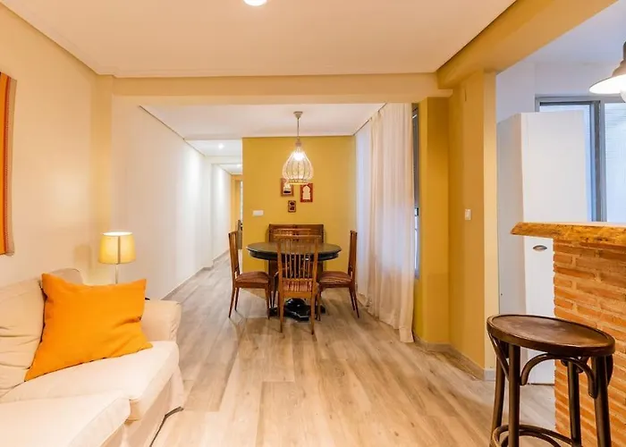 Ciudad Artes Gem: Stylish Near Ruzafa & * Valencia