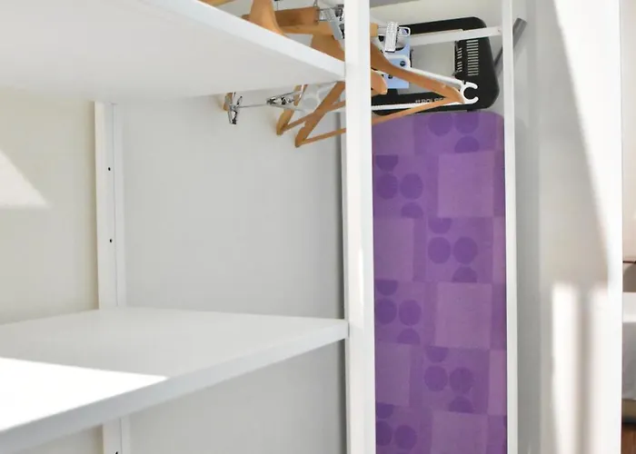 Cerca De La Plaza Redonda *