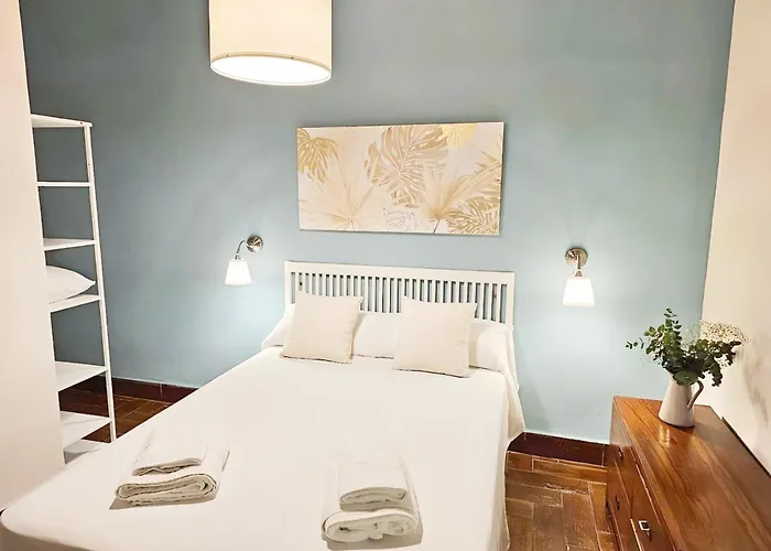 Cerca De La Plaza Redonda