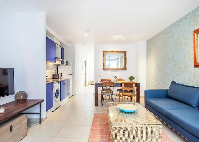 Hosted By Gracie Apartment *