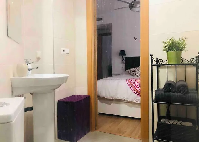 Great Close To Center شقة *